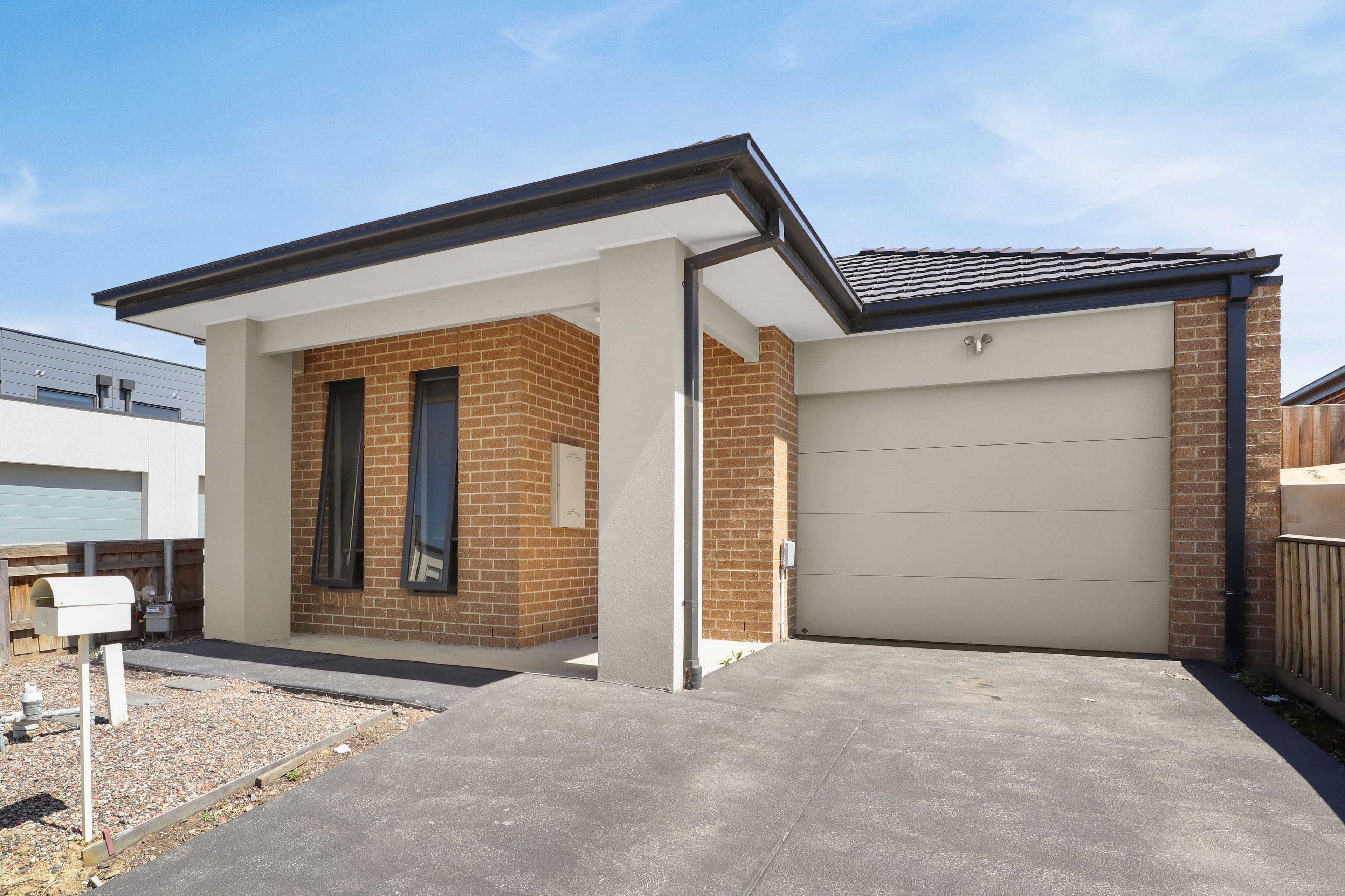 3 Newbury Street, Pakenham VIC 3810, Pakenham - Thumbnail 2