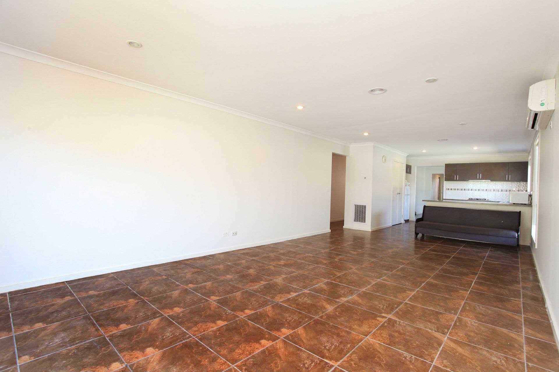 23 Goodenia Way, Caroline Springs - Thumbnail 4