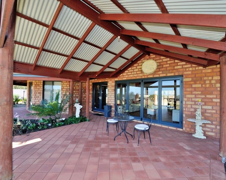 17 Chardonnay Drive, LOWER CHITTERING WA 6084, Lower Chittering - Thumbnail 3