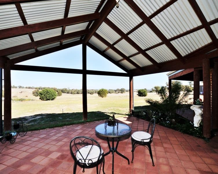 17 Chardonnay Drive, LOWER CHITTERING WA 6084, Lower Chittering - Thumbnail 4