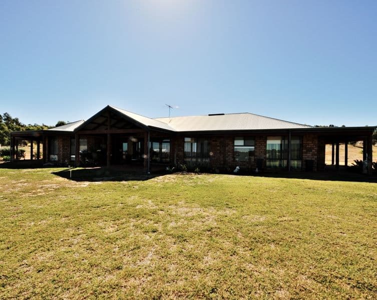 17 Chardonnay Drive, LOWER CHITTERING WA 6084, Lower Chittering - Thumbnail 5