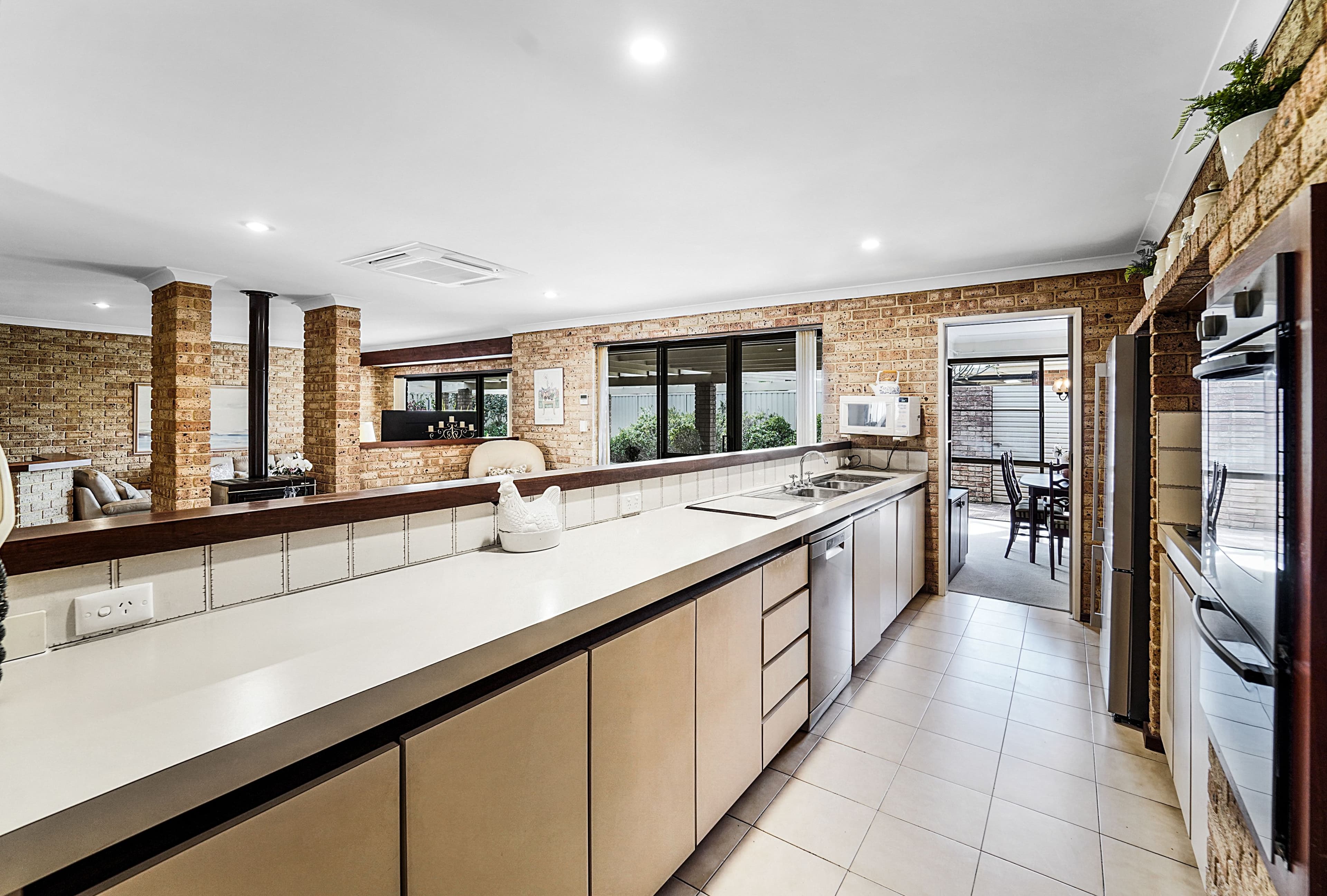 9 Grieve Close, Winthrop WA 6150, Winthrop - Thumbnail 5
