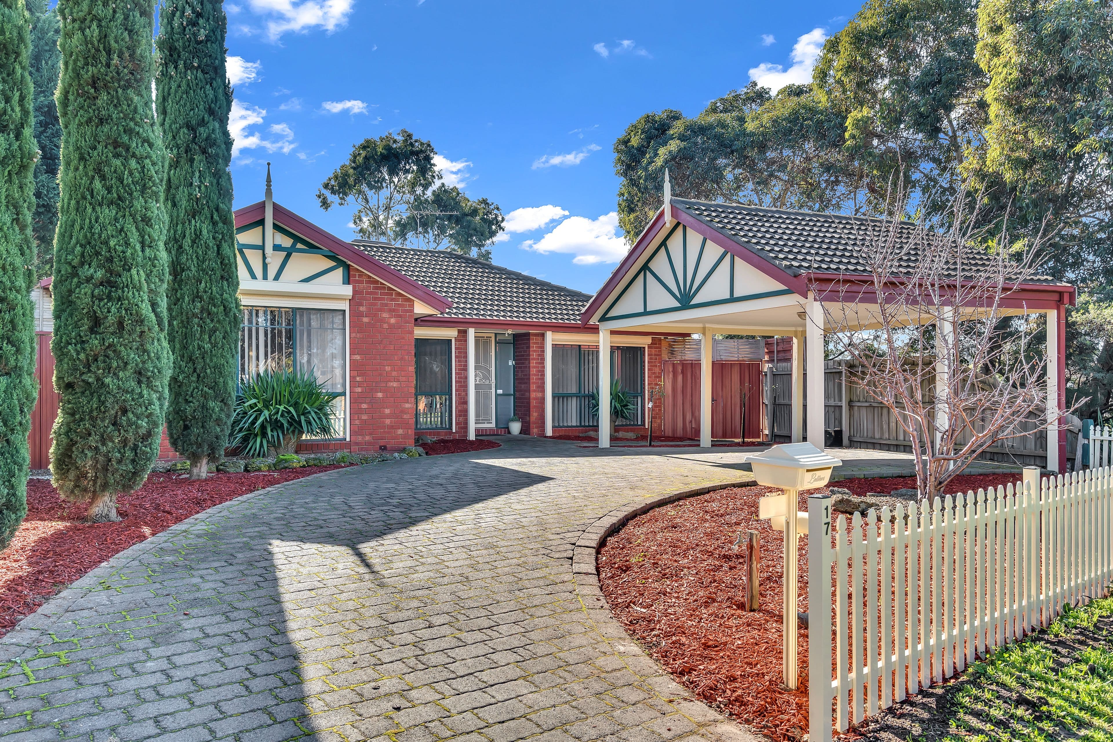 17 Crespin Place, Roxburgh Park VIC 3064, Roxburgh Park - Image 1