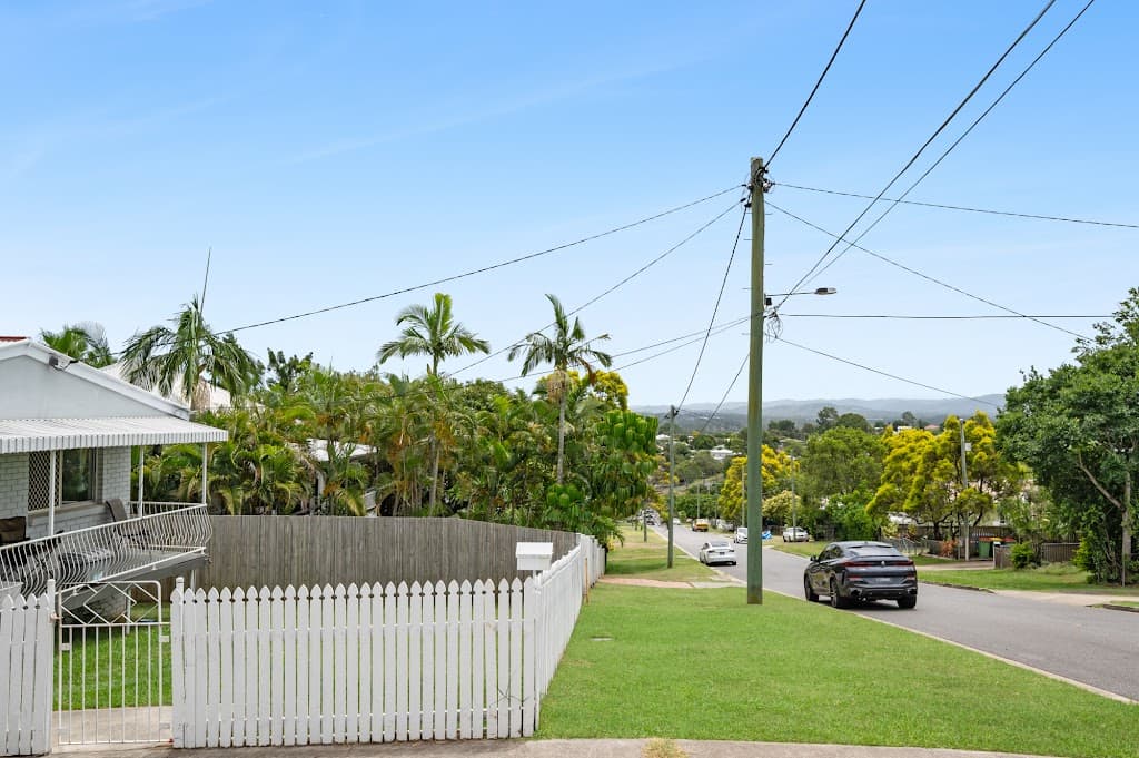 25 Harold Street, Bundamba, QLD, 4304, Bundamba - Thumbnail 2