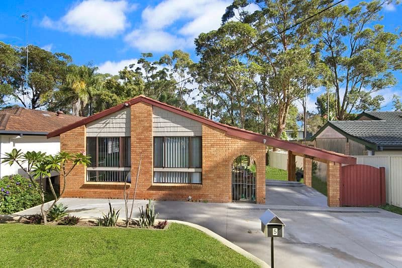 5 Richard Street, Saratoga - Image 1