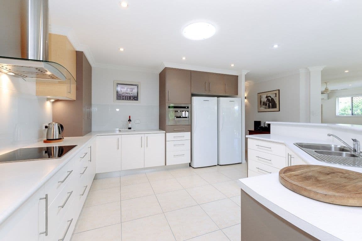 8 Viewpoint Way, New Auckland QLD 4680, New Auckland - Thumbnail 2
