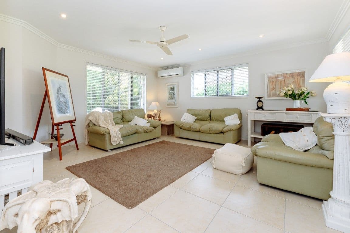 8 Viewpoint Way, New Auckland QLD 4680, New Auckland - Thumbnail 4