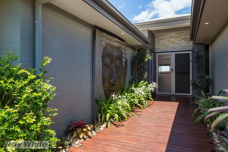 37 Bedarra Street, Redland Bay QLD 4165, Redland Bay - Thumbnail 2