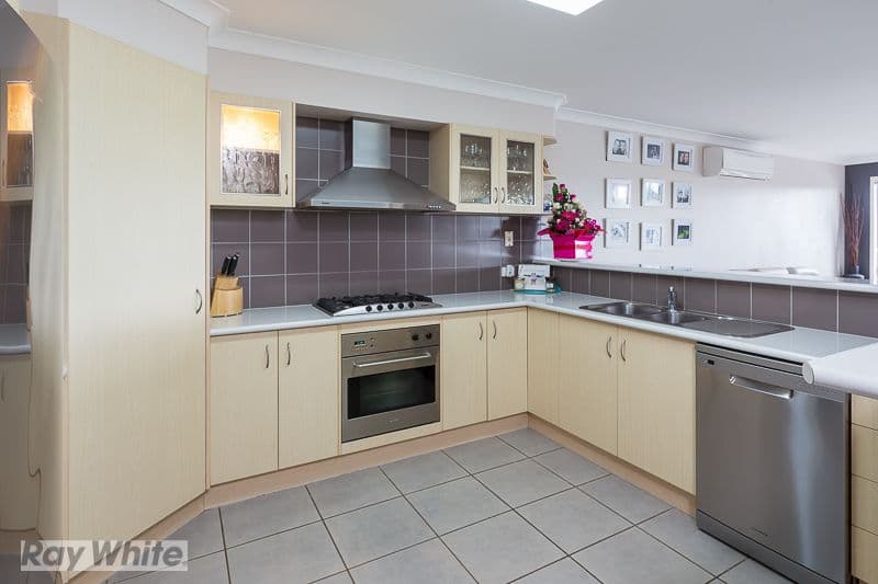 37 Bedarra Street, Redland Bay QLD 4165, Redland Bay - Thumbnail 3