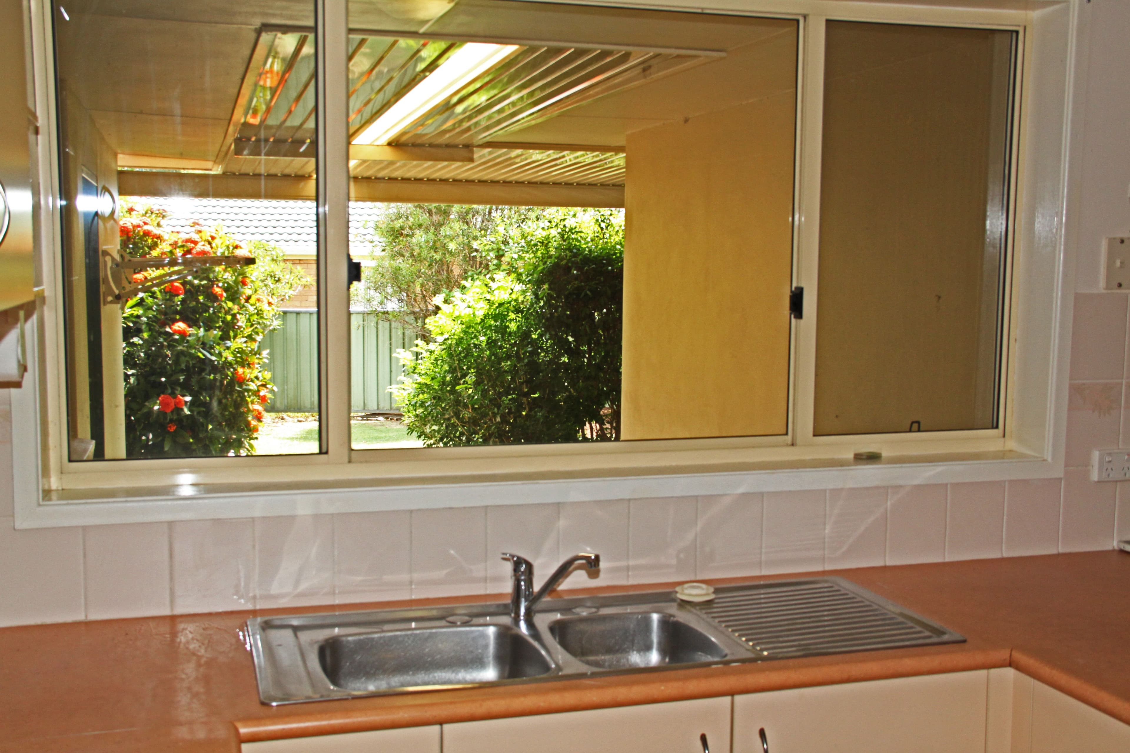 3 Rosewood Court, Lakewood - Thumbnail 4