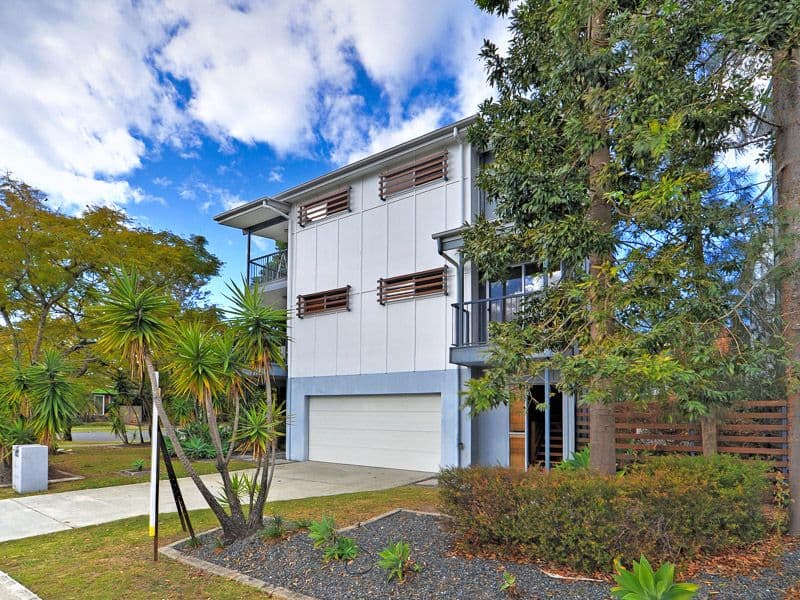 29 Proud Street 'Broadwater Blue', Labrador QLD 4215, Labrador - Thumbnail 7