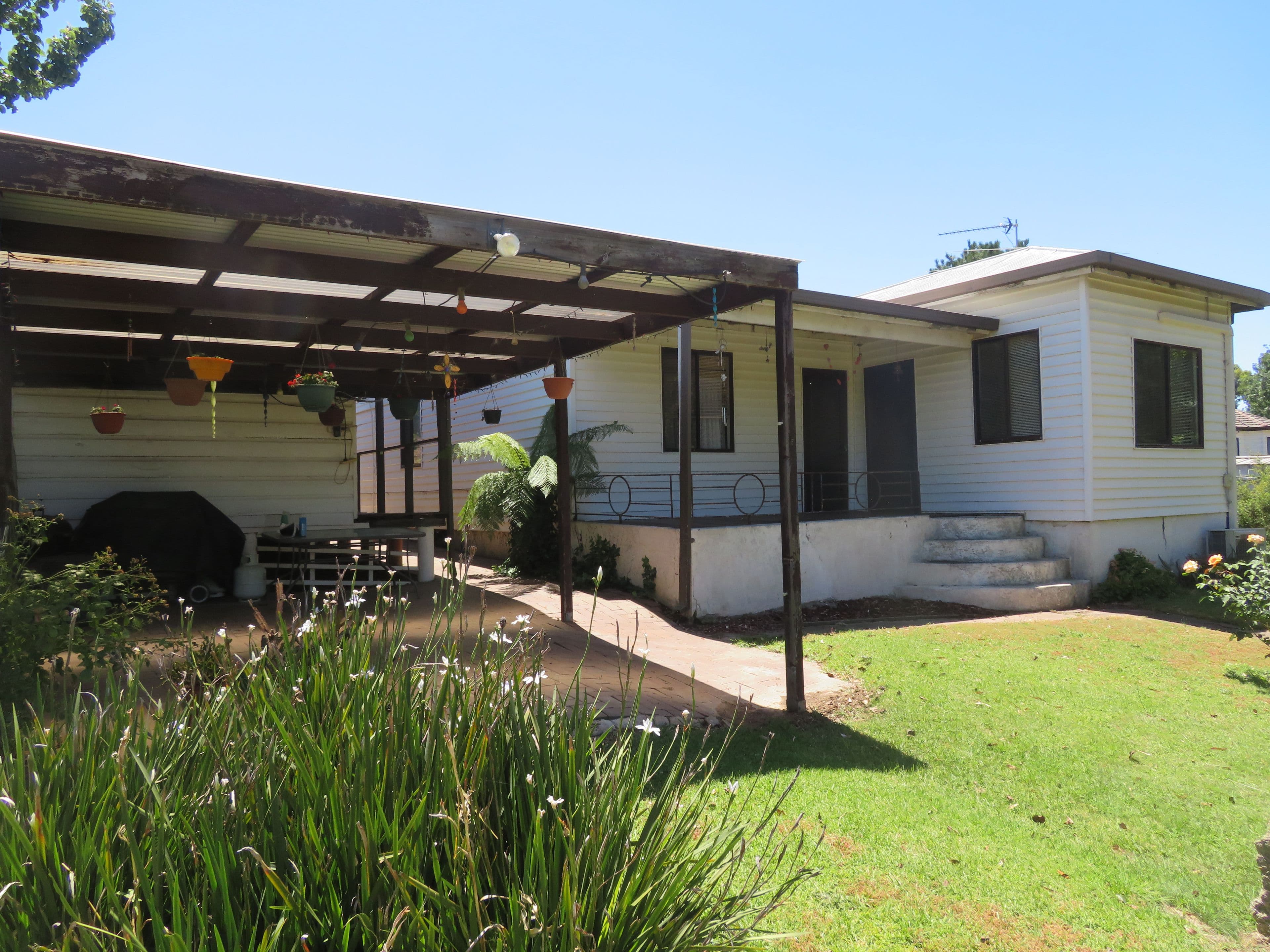 3 Dodd Street, Gundagai NSW 2722, Gundagai - Image 1