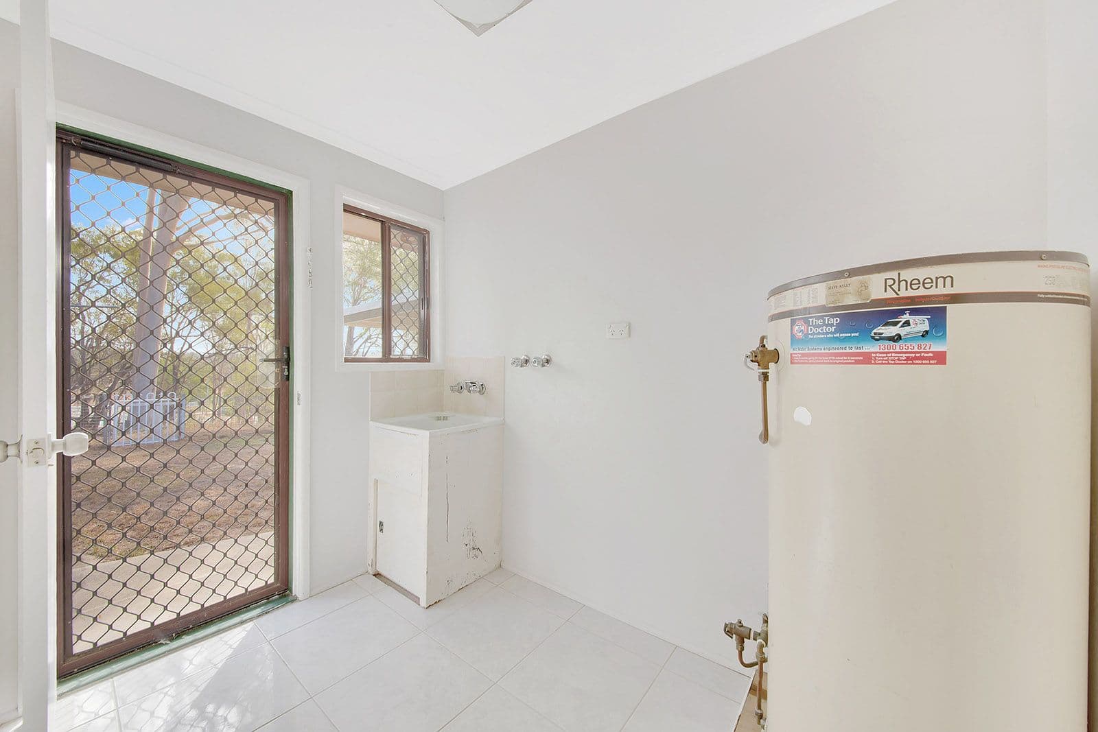 4 Alpine Avenue, Boyne Island QLD 4680, Boyne Island - Thumbnail 7