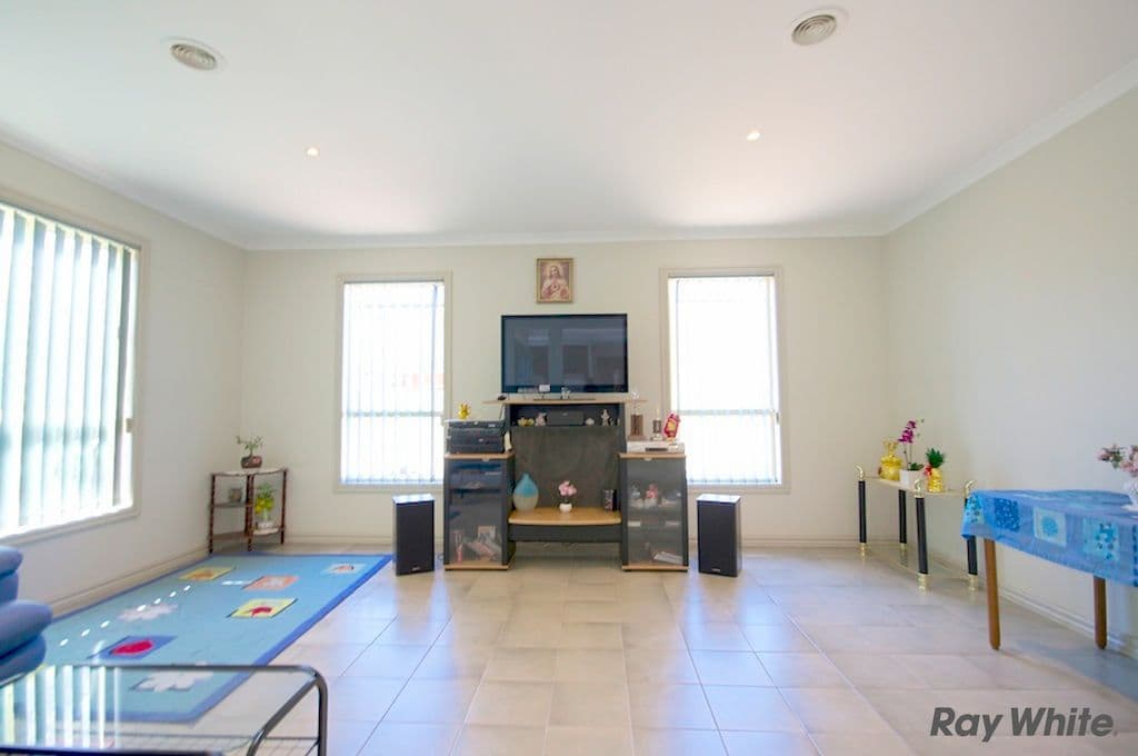 21 Dighton Terrace, Cairnlea VIC 3023, Cairnlea - Thumbnail 8