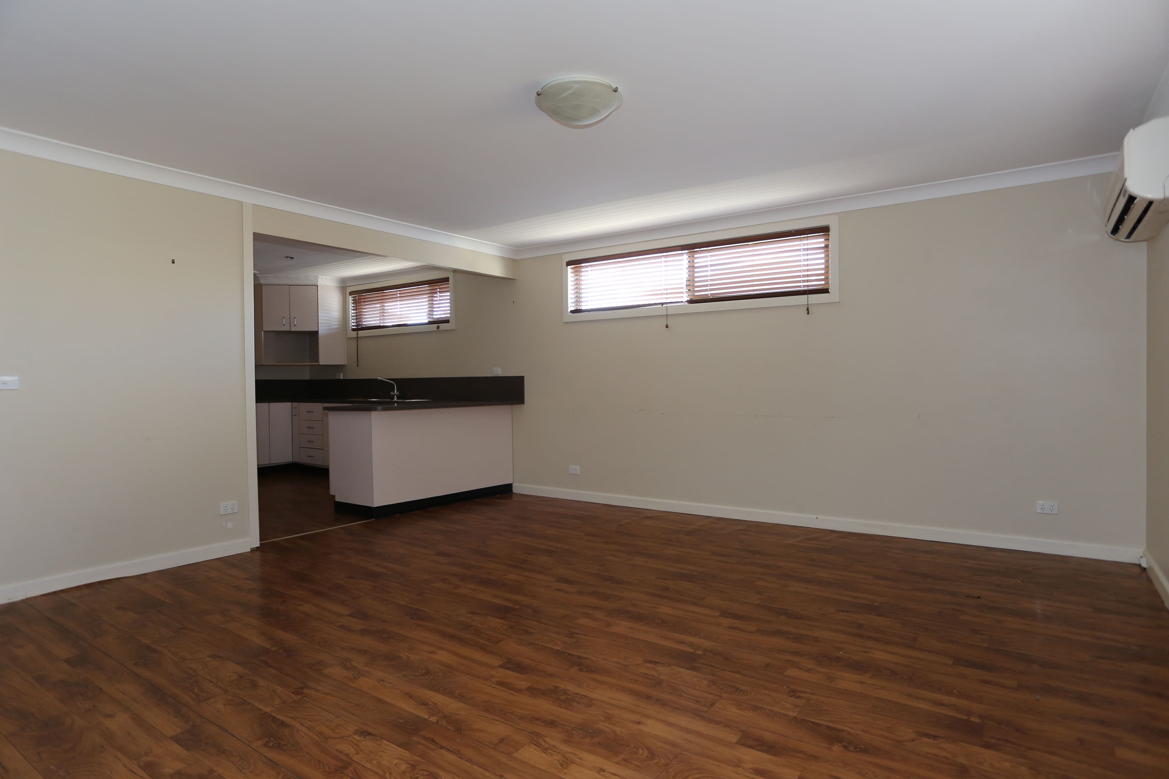 9 Thornbury Avenue, Unanderra - Thumbnail 4