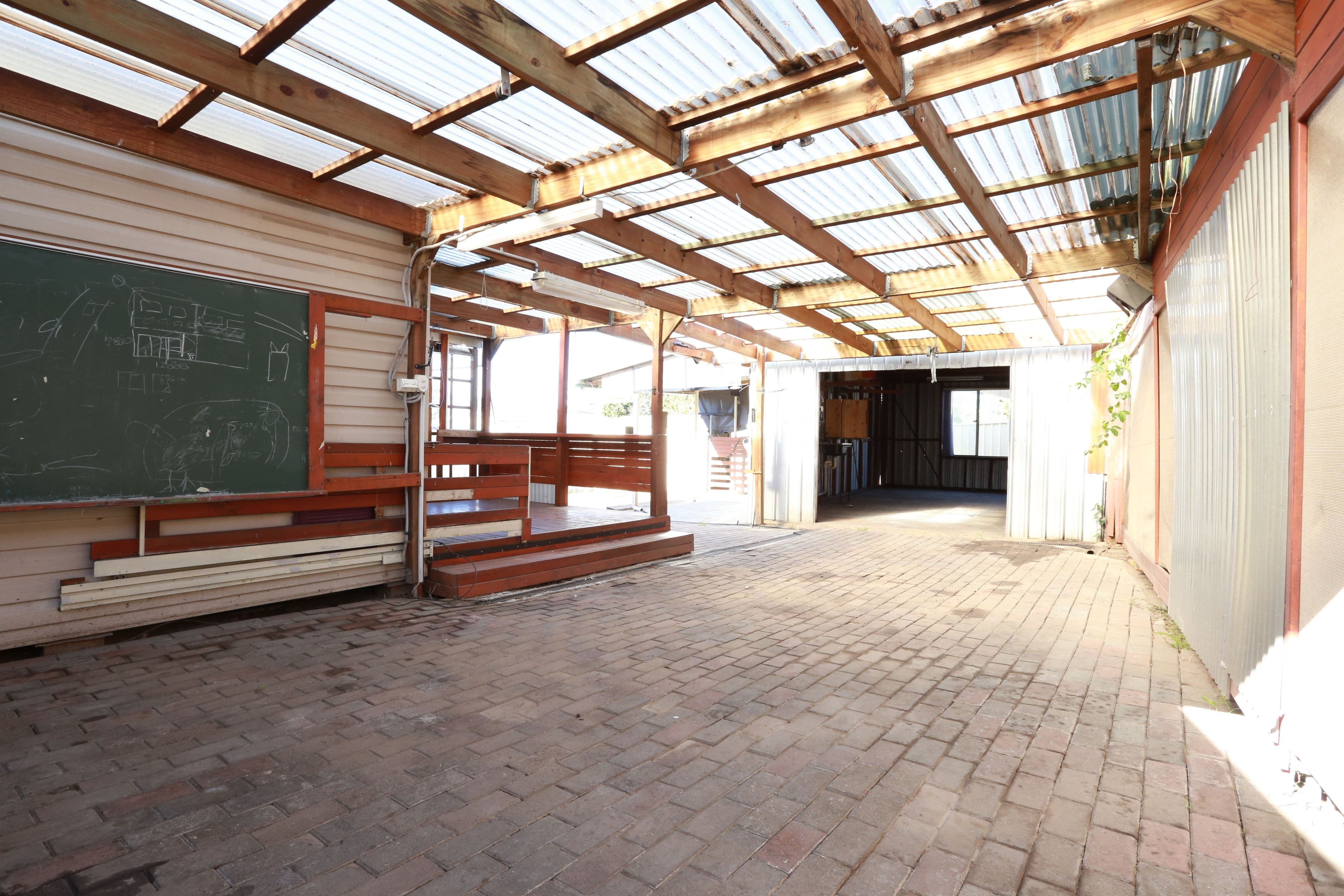 9 Thornbury Avenue, Unanderra - Thumbnail 8