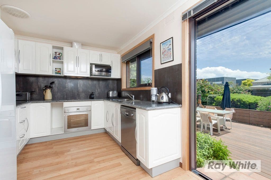 87 Barkly Street, MORNINGTON VIC 3931, Mornington - Thumbnail 3