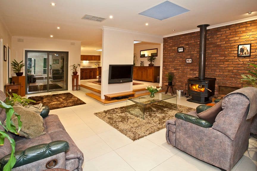 6 Penhurst Court, GLEN WAVERLEY VIC 3150, Glen Waverley - Thumbnail 2