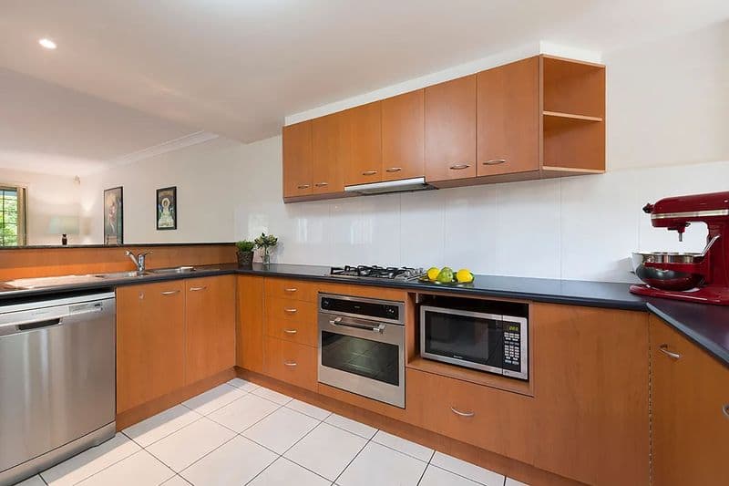 4/47 Newcomen Street, Indooroopilly - Thumbnail 2