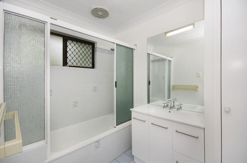 23 Gower Street, KELSO QLD 4815, Kelso - Thumbnail 5