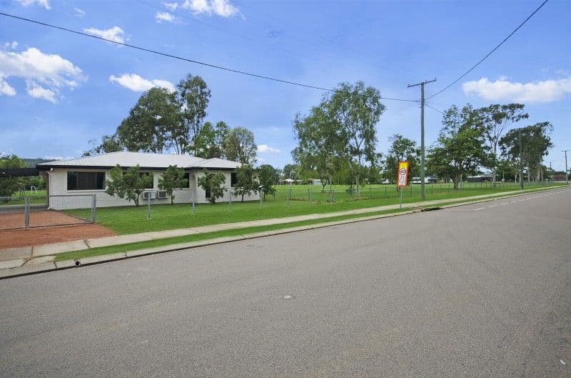 23 Gower Street, KELSO QLD 4815, Kelso - Thumbnail 8
