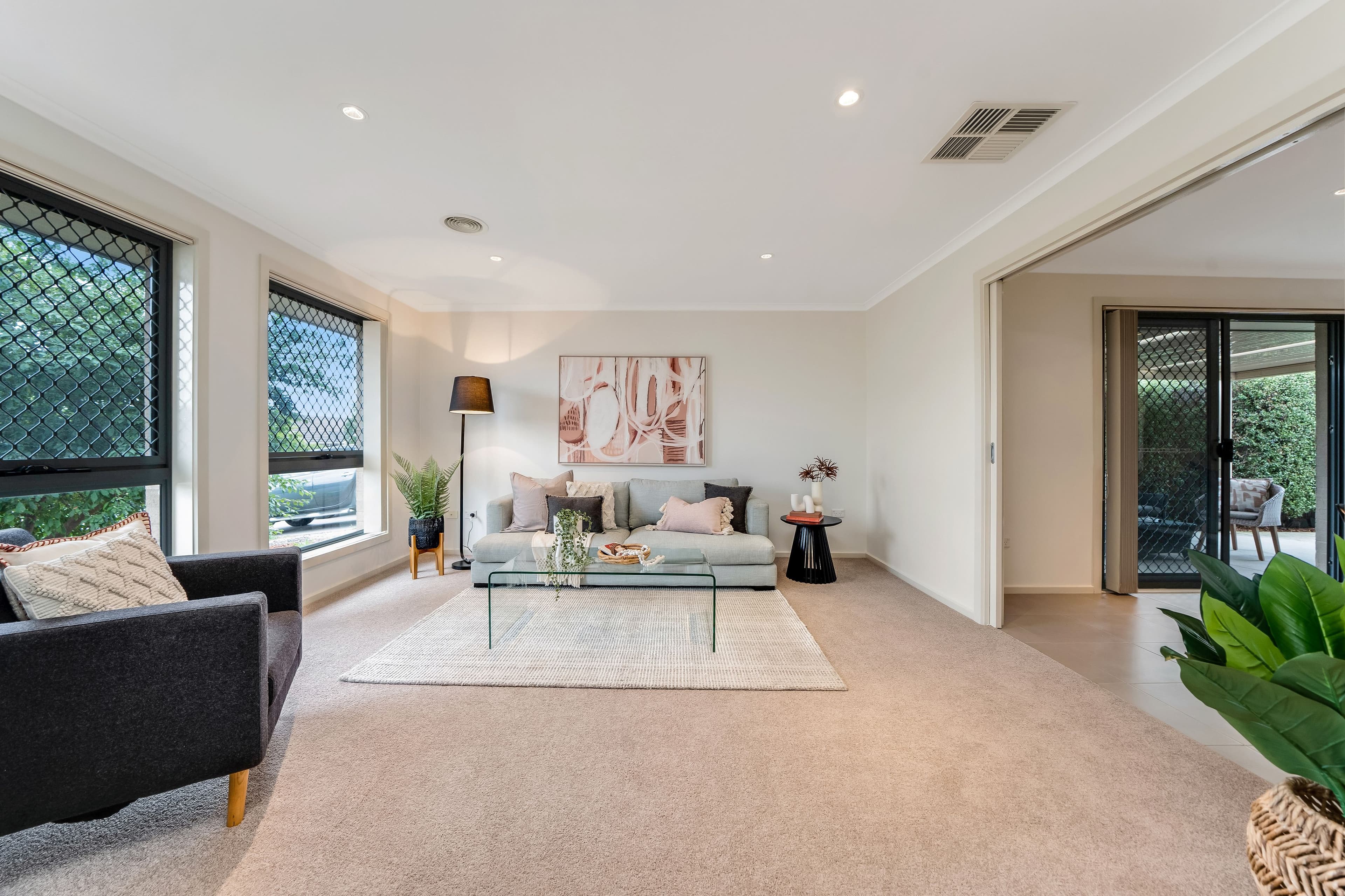 8 Donoghoe Crescent, Queanbeyan East NSW 2620, Queanbeyan East - Thumbnail 4
