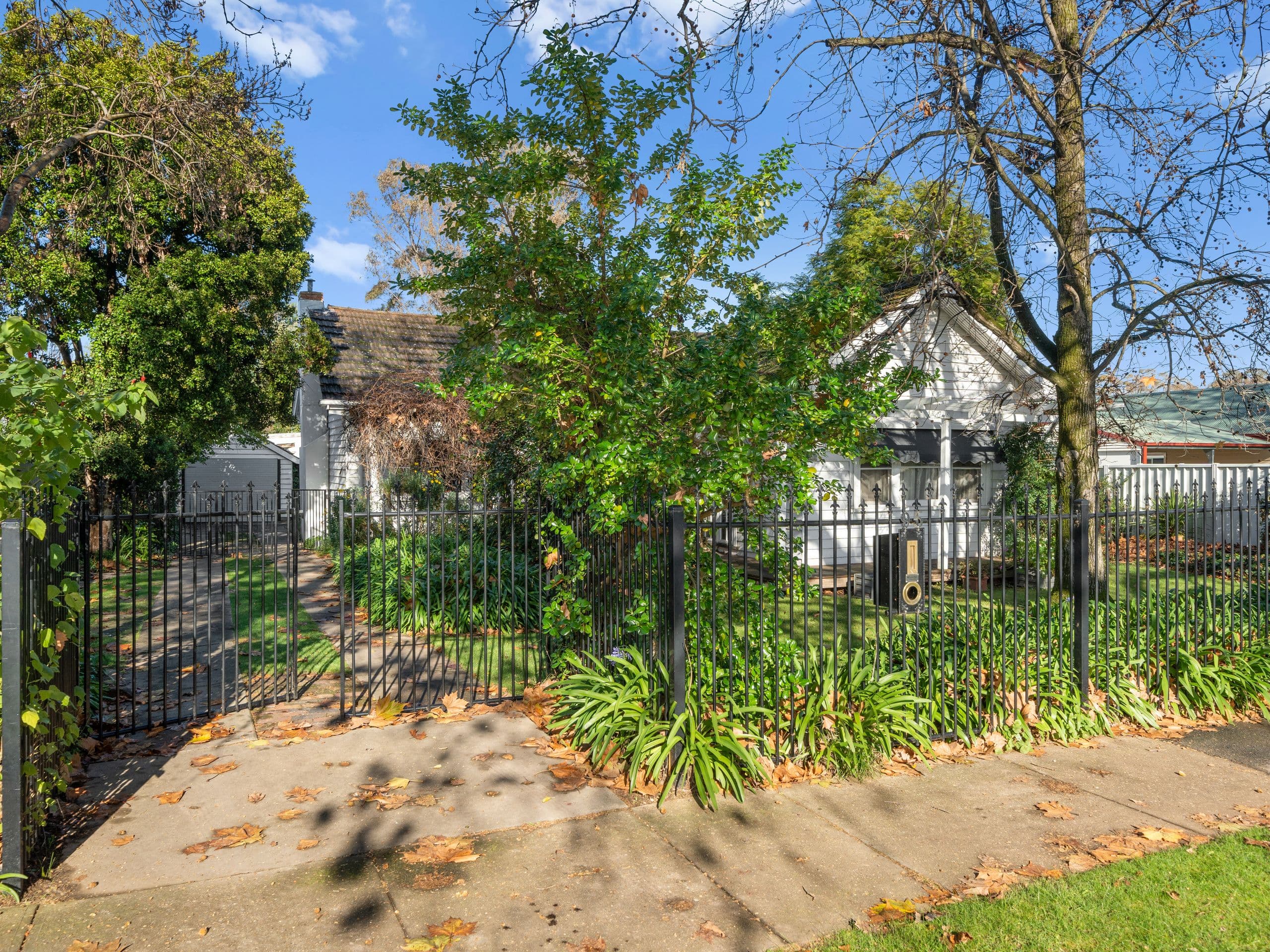 29 Prescott Drive, Gosnells, Gosnells - Image 1