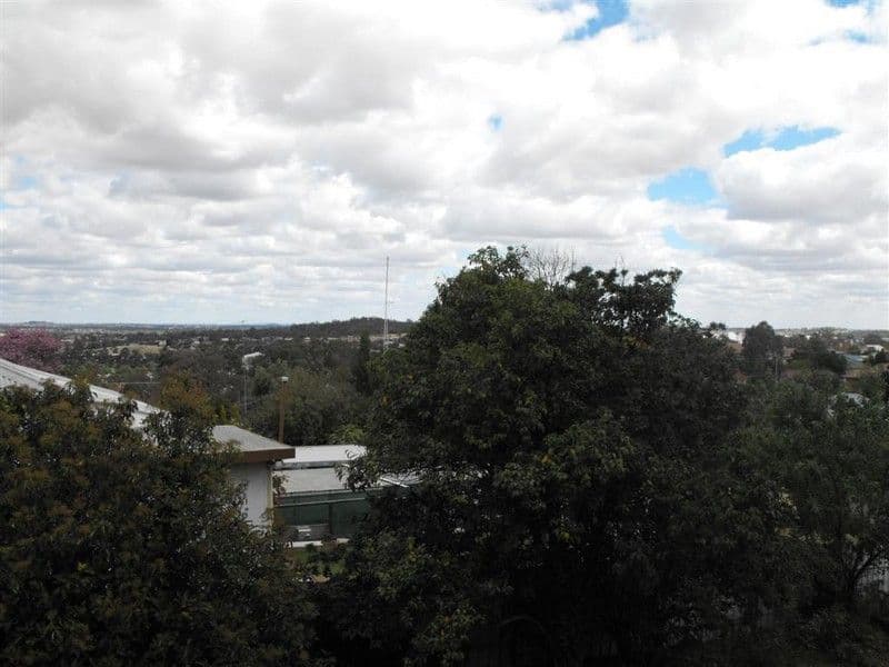 12 William Street, PARKES NSW 2870, Parkes - Thumbnail 4