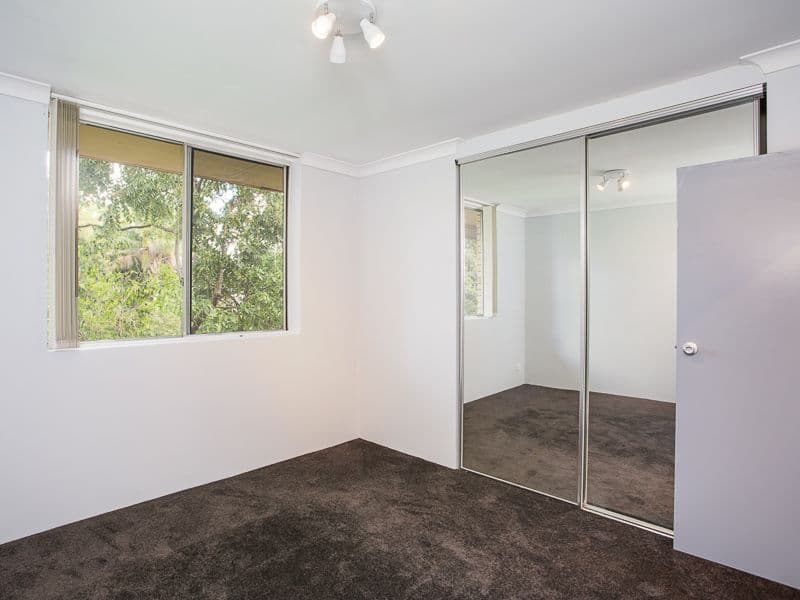 32 Cottell Street, NORMAN PARK QLD 4170, Norman Park - Thumbnail 3