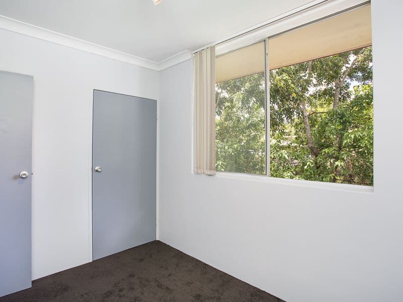 32 Cottell Street, NORMAN PARK QLD 4170, Norman Park - Thumbnail 4
