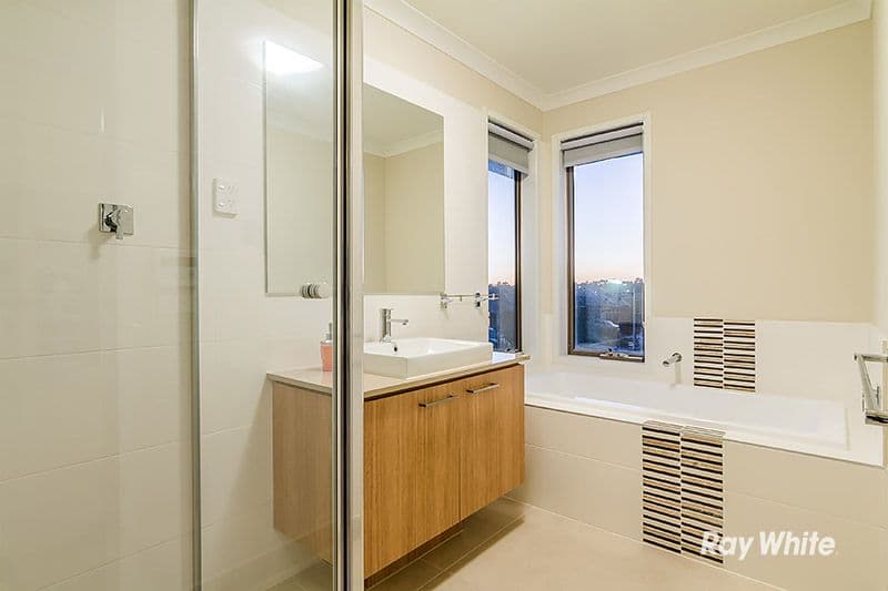 22 Selandra Boulevard, Clyde North VIC 3978, Clyde North - Thumbnail 7
