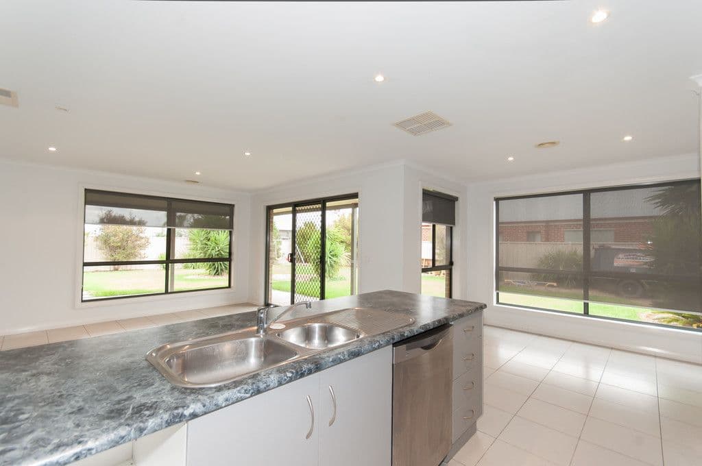 42 Zorro, Yarrawonga VIC 3730, Yarrawonga - Thumbnail 2