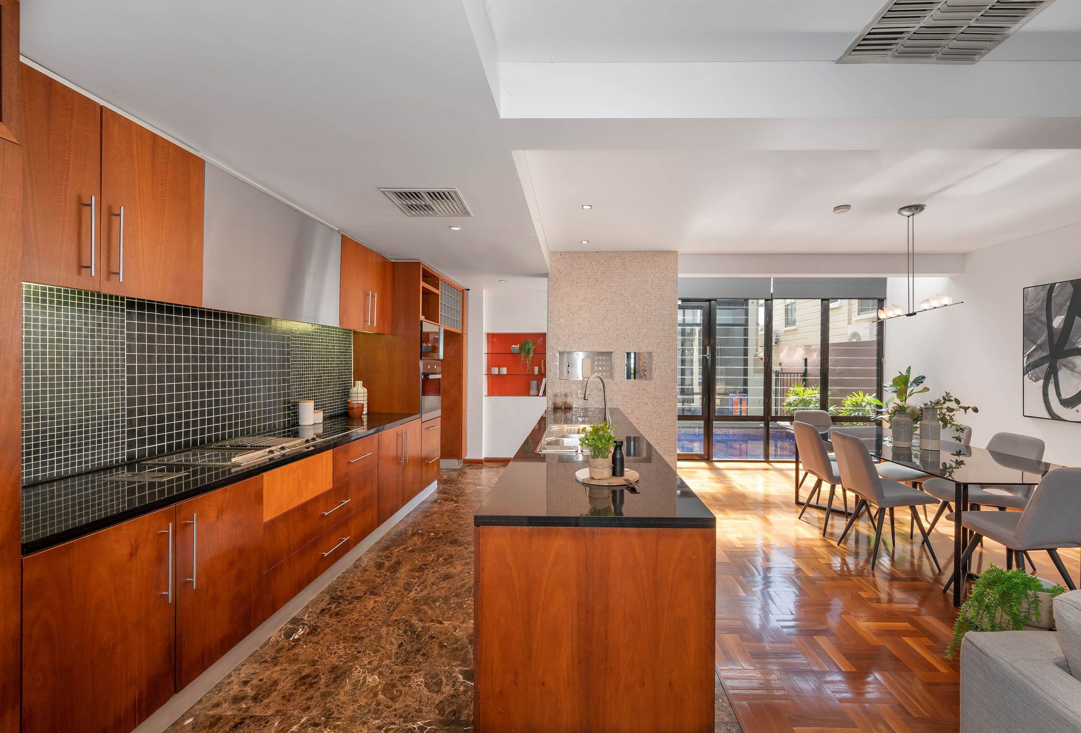 69 Barlow Street, Clayfield QLD 4011, Clayfield - Thumbnail 6