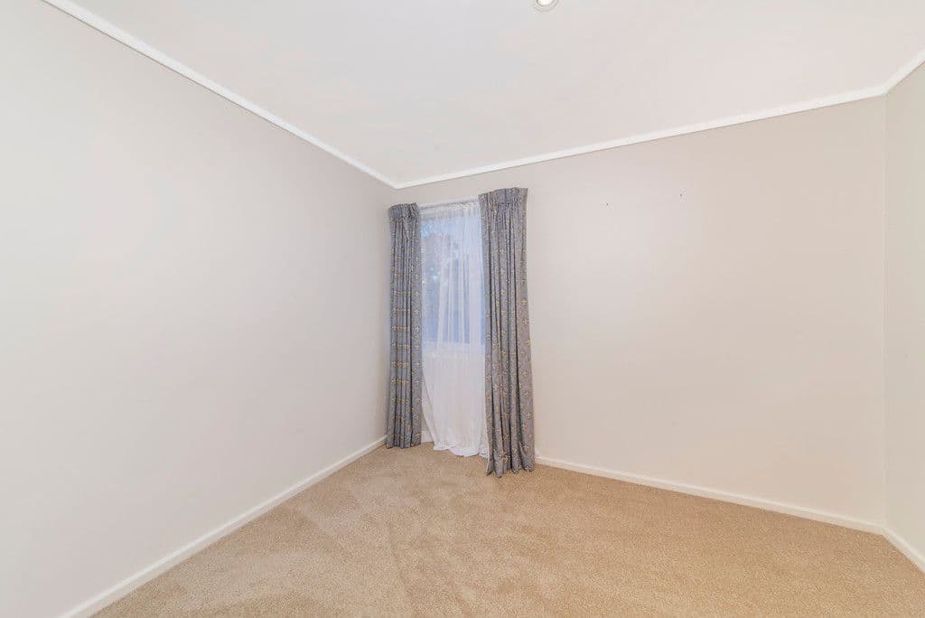 5 Pilbara Place, Fisher ACT 2611, Fisher - Thumbnail 2