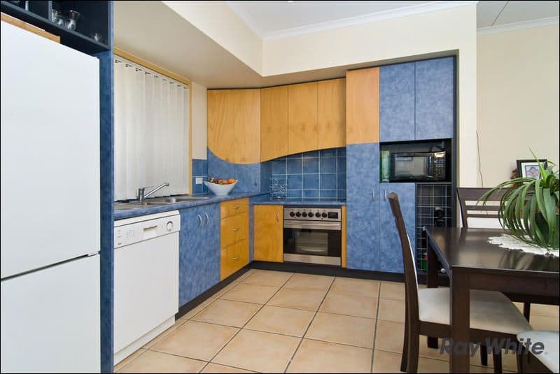 17 Crana Street, GAYTHORNE QLD 4051, Gaythorne - Thumbnail 5