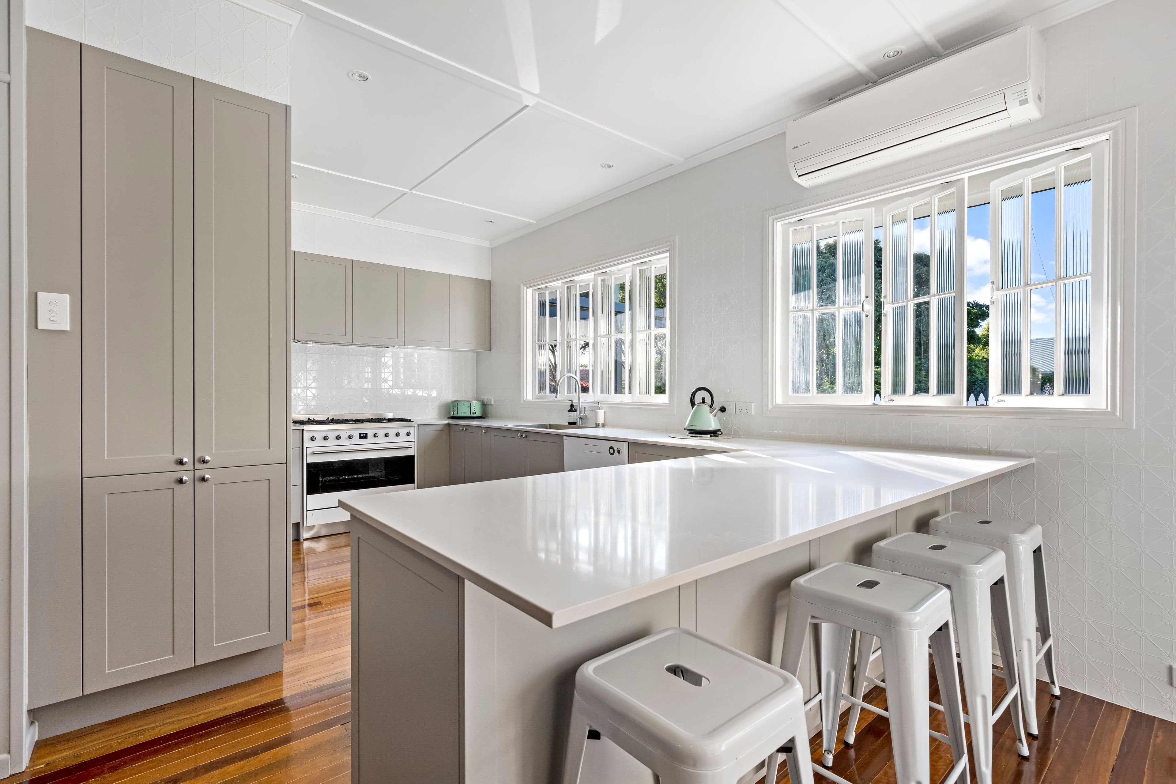 22 Clifford Street, Woody Point QLD 4019, Woody Point - Thumbnail 6