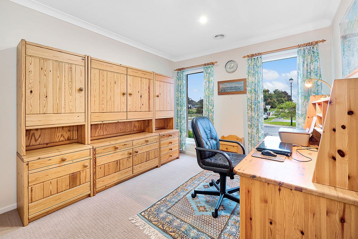 72 Bradford Drive, Cranbourne East VIC 3977, Cranbourne East - Thumbnail 5