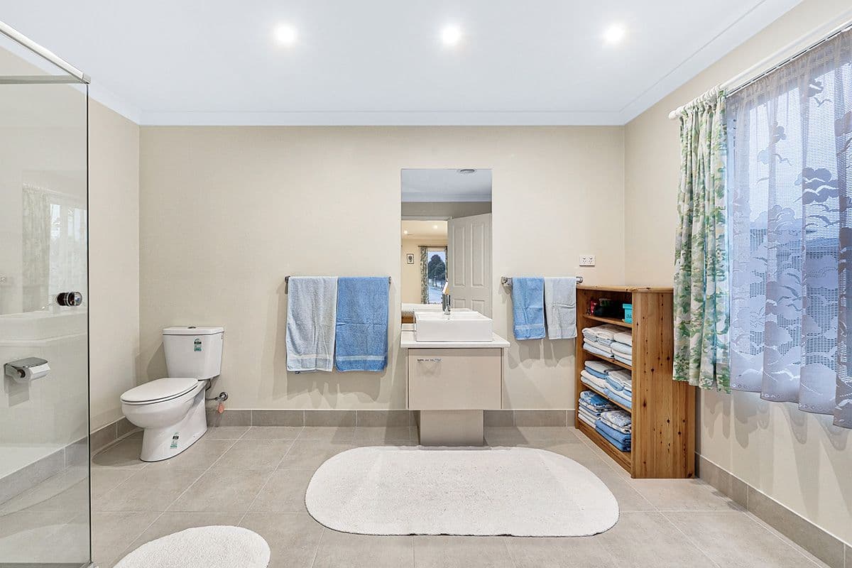 72 Bradford Drive, Cranbourne East VIC 3977, Cranbourne East - Thumbnail 8