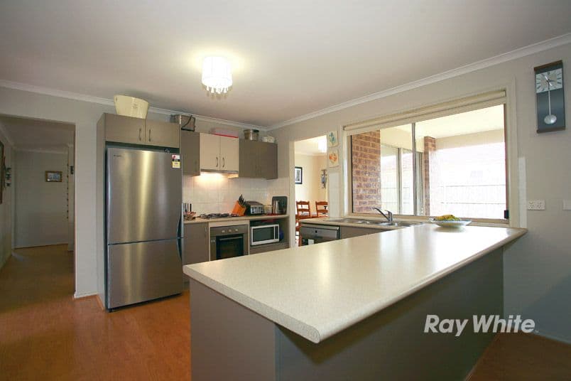 5 Aztec Place, CRANBOURNE VIC 3977, Cranbourne - Thumbnail 8