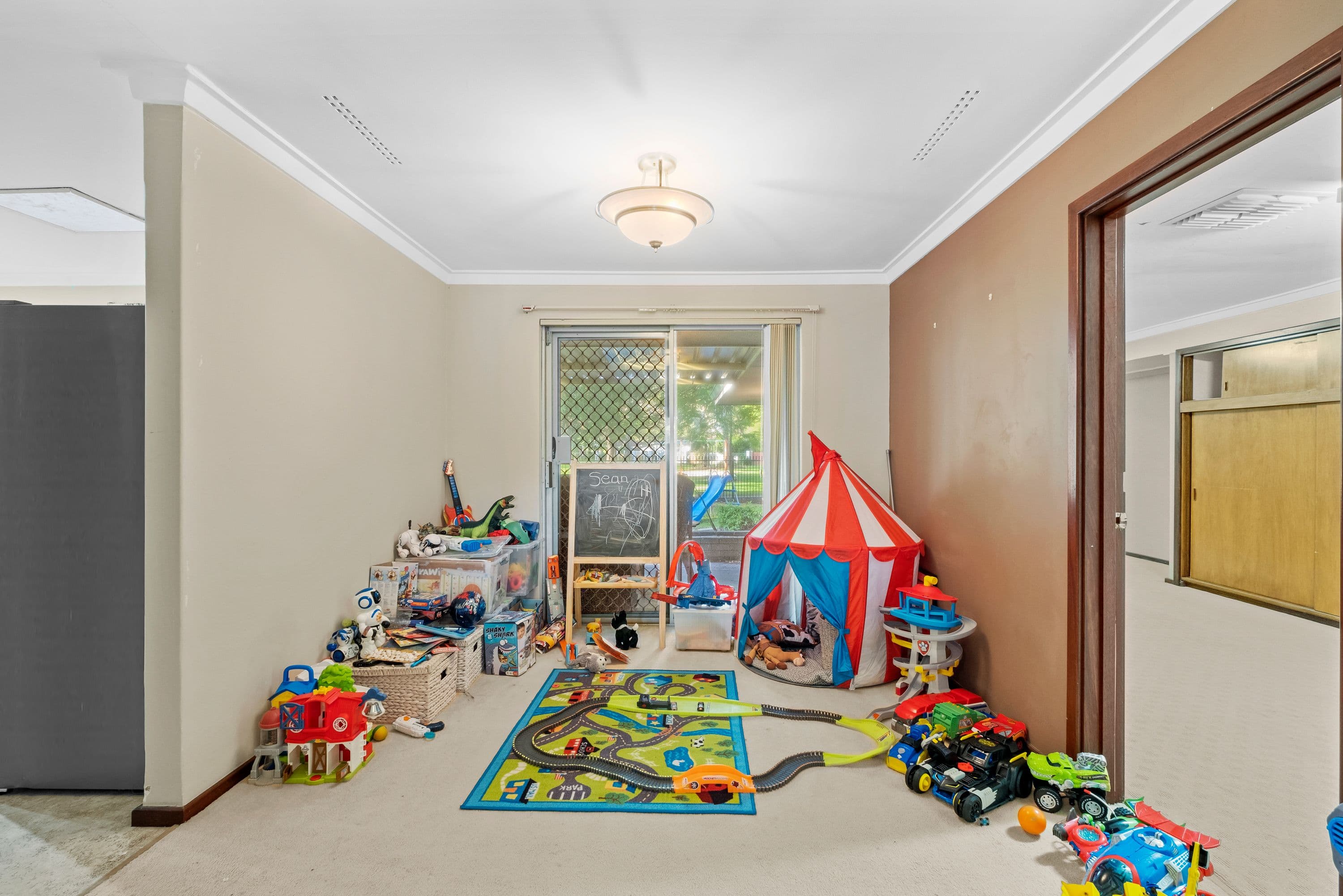 4 Lachlan Road, Thornlie WA 6108, Thornlie - Thumbnail 6