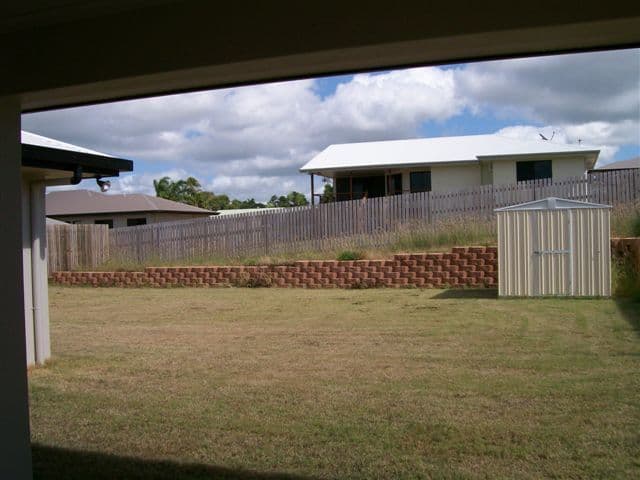 5 Mulcahy Crescent, EIMEO QLD 4740, Eimeo - Thumbnail 2