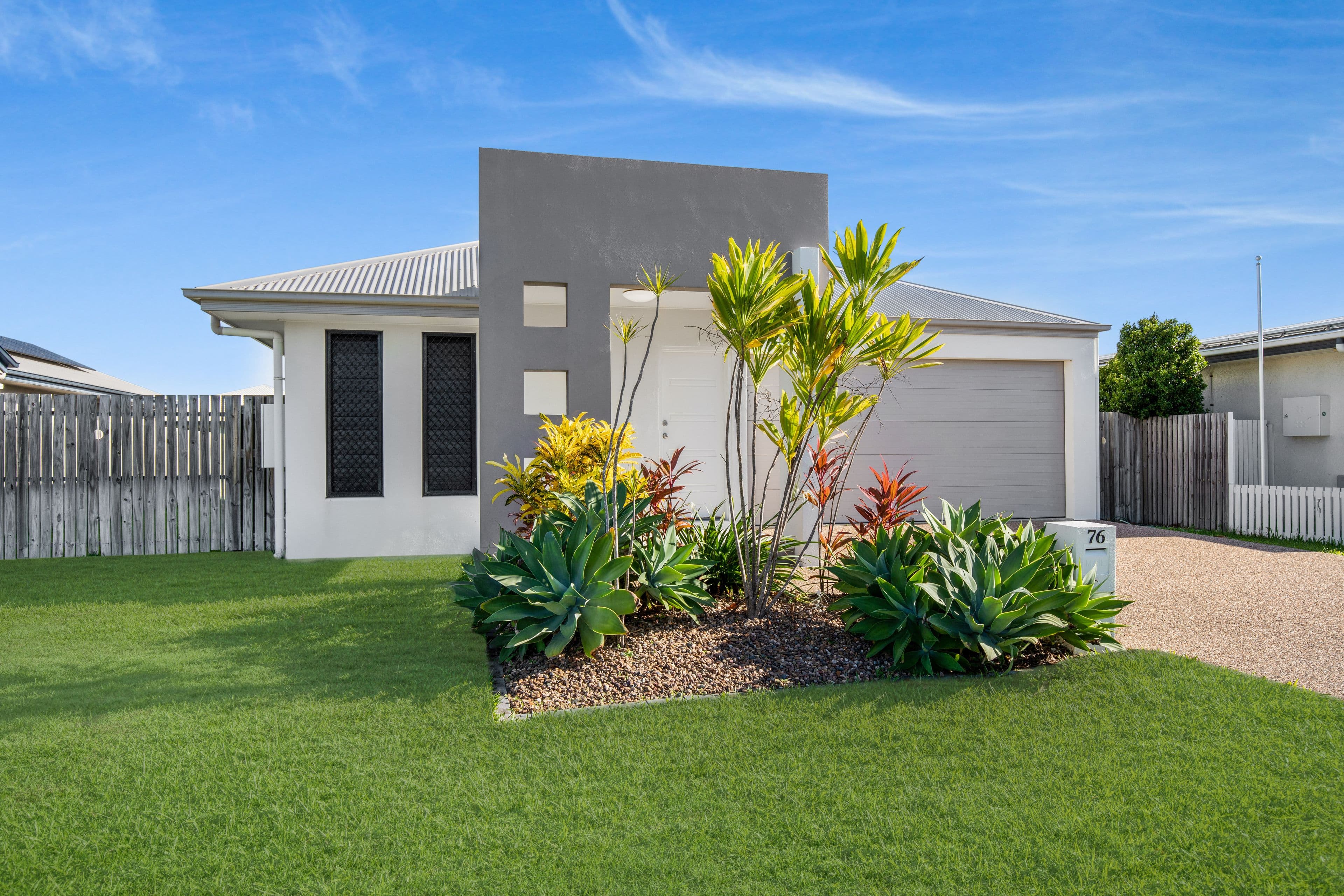 76 Sunhaven Boulevard, Burdell QLD 4818, Burdell - Thumbnail 2