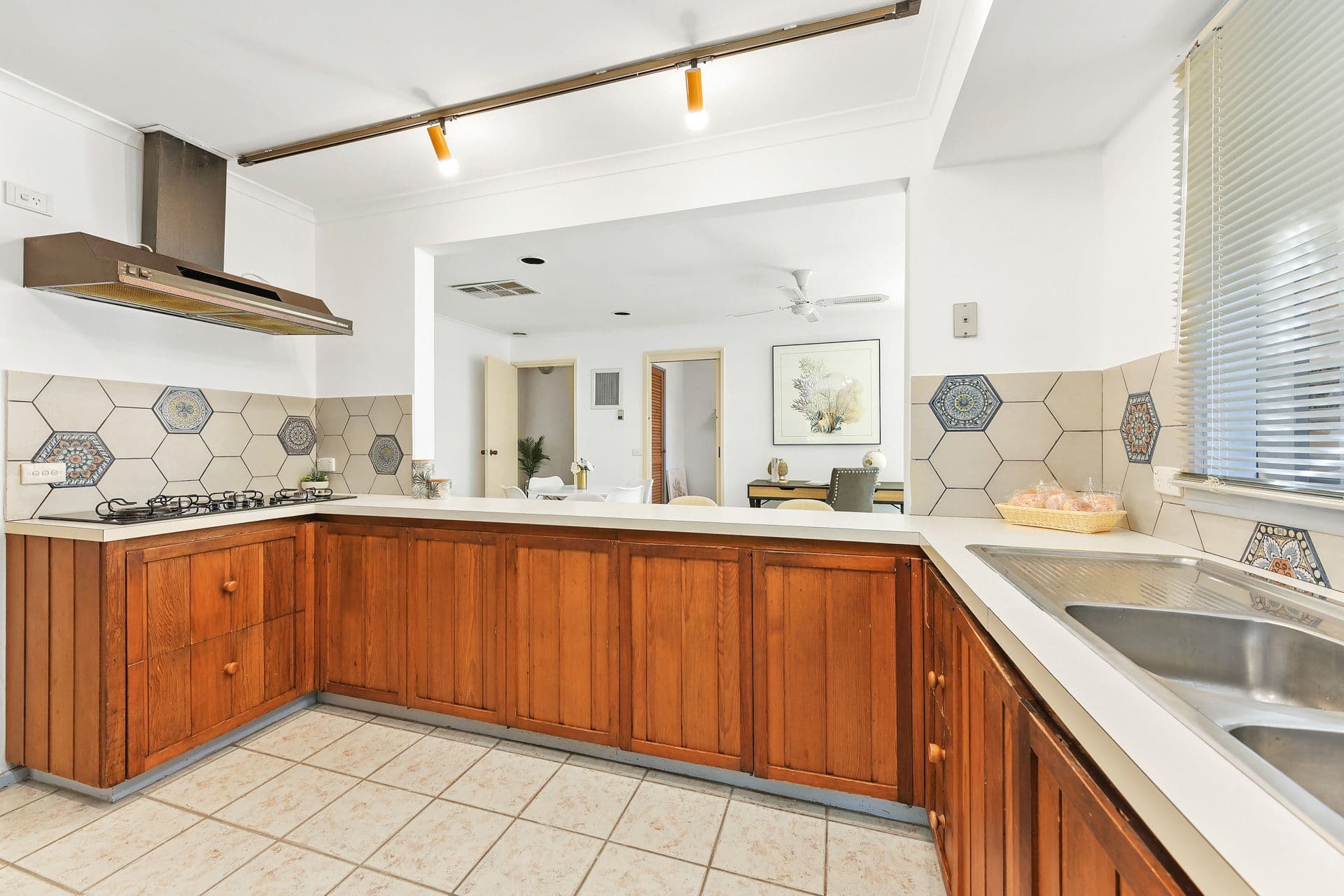 4 Coral Court, Vermont South VIC 3133, Vermont South - Thumbnail 5