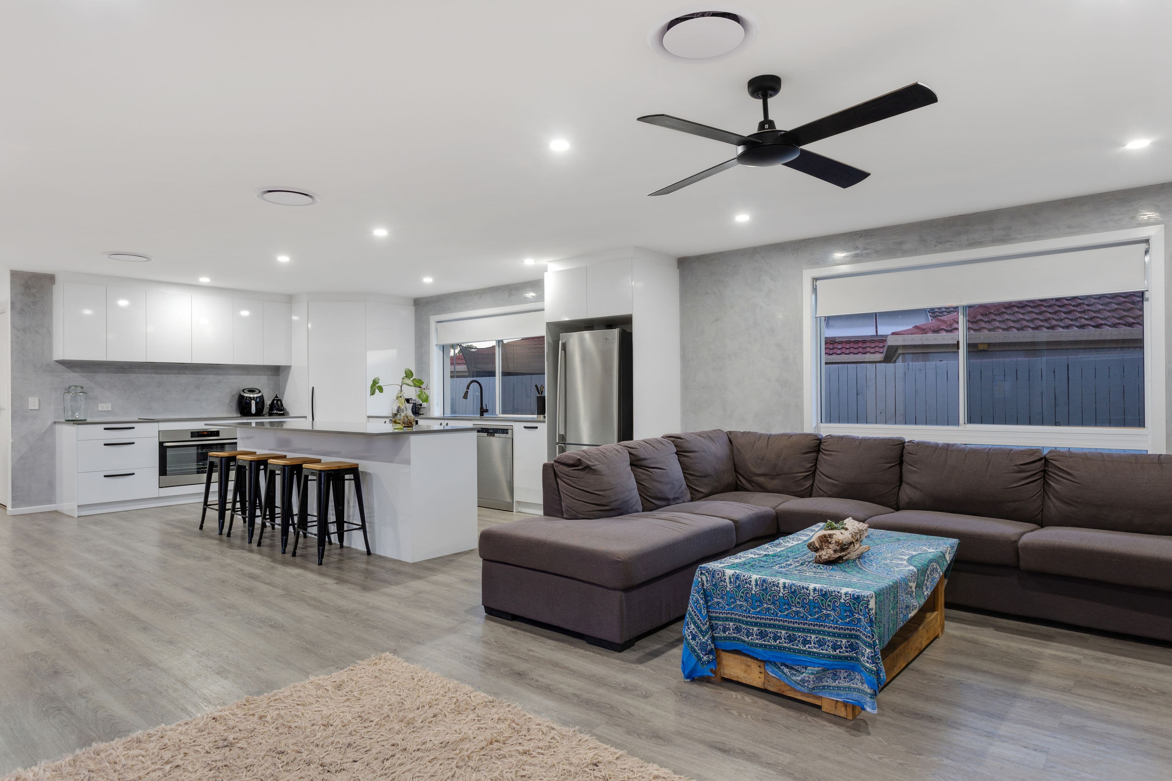 8 Mackay Place, Burleigh Waters QLD 4220, Burleigh Waters - Thumbnail 4