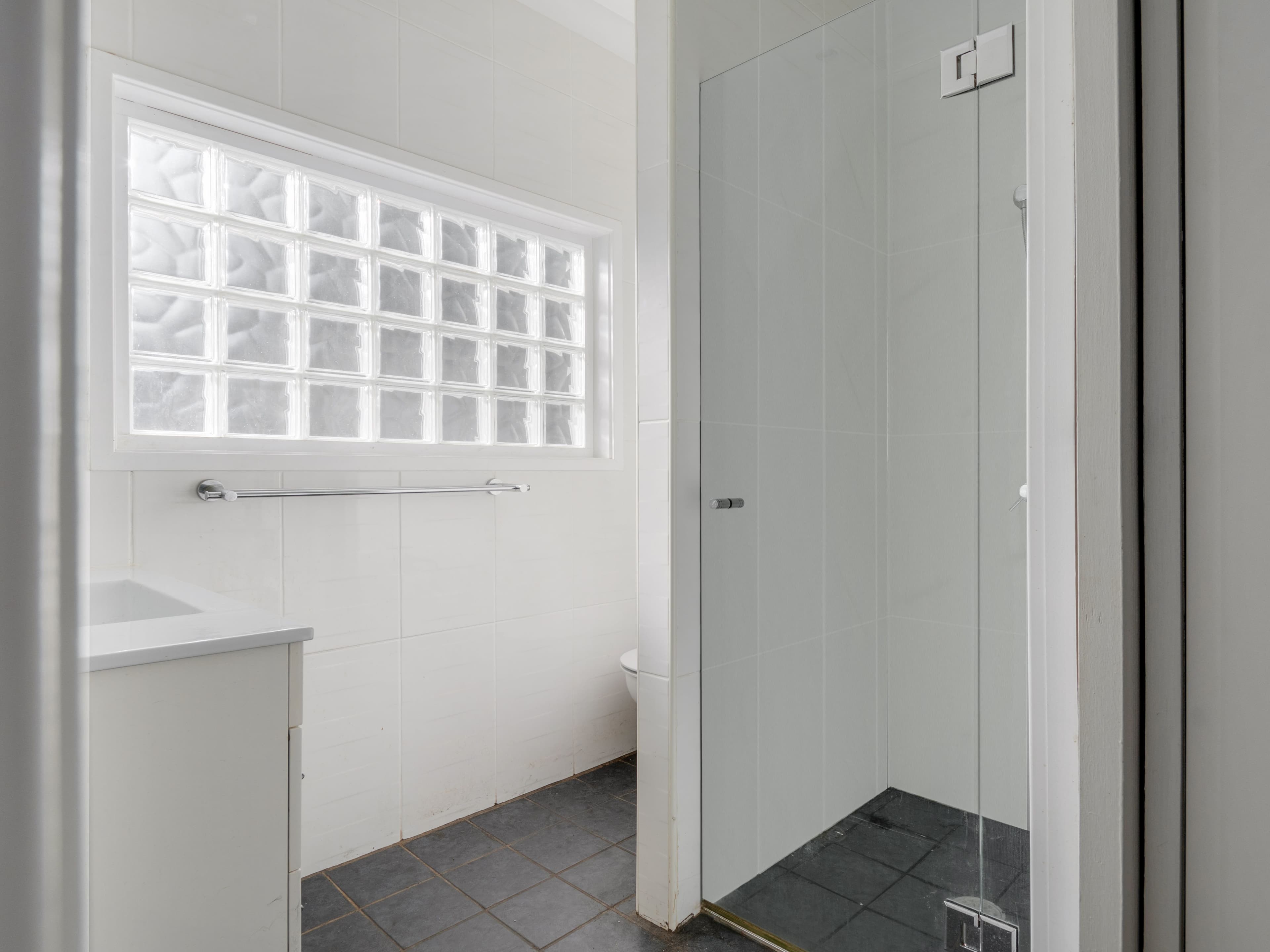 4 Lachlan Place, Campbelltown NSW 2560, Campbelltown - Thumbnail 7