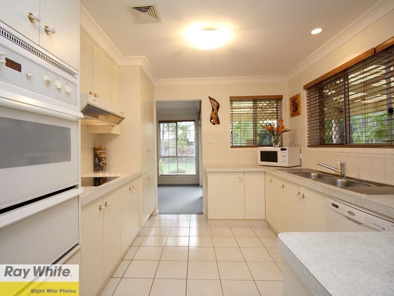 17 Googie Crescent, Eight Mile Plains QLD 4113, Eight Mile Plains - Thumbnail 4