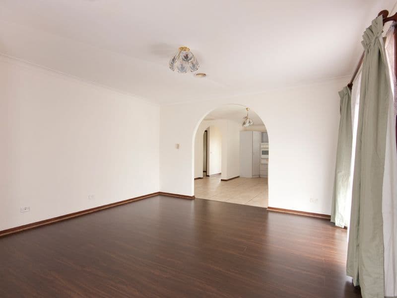 18 Emma Court, HAMPTON PARK VIC 3976, Hampton Park - Thumbnail 2