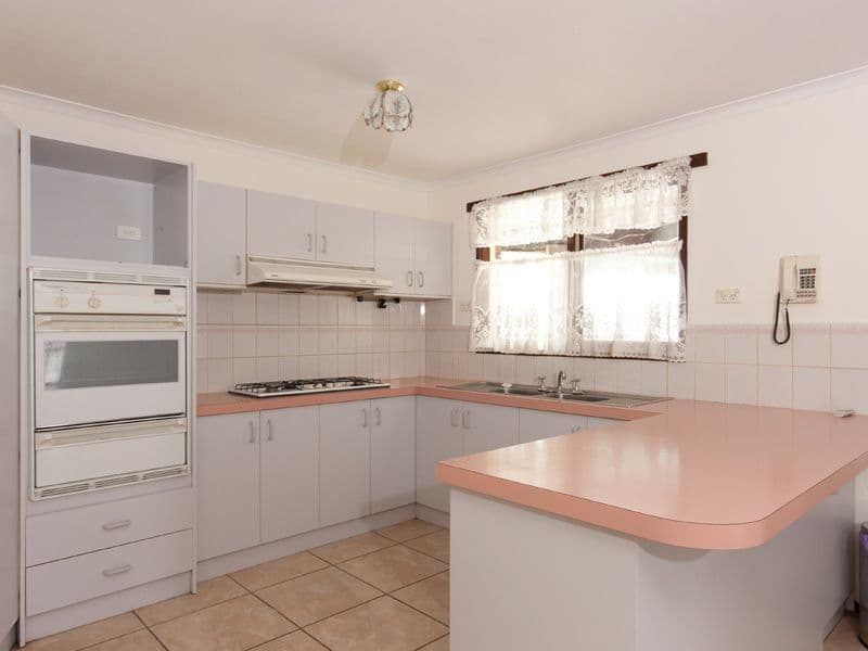 18 Emma Court, HAMPTON PARK VIC 3976, Hampton Park - Thumbnail 6
