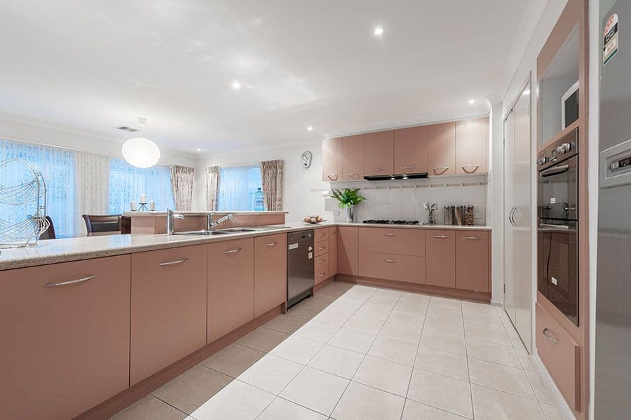 18 Threadneedle Street, Attwood VIC 3049, Attwood - Thumbnail 2