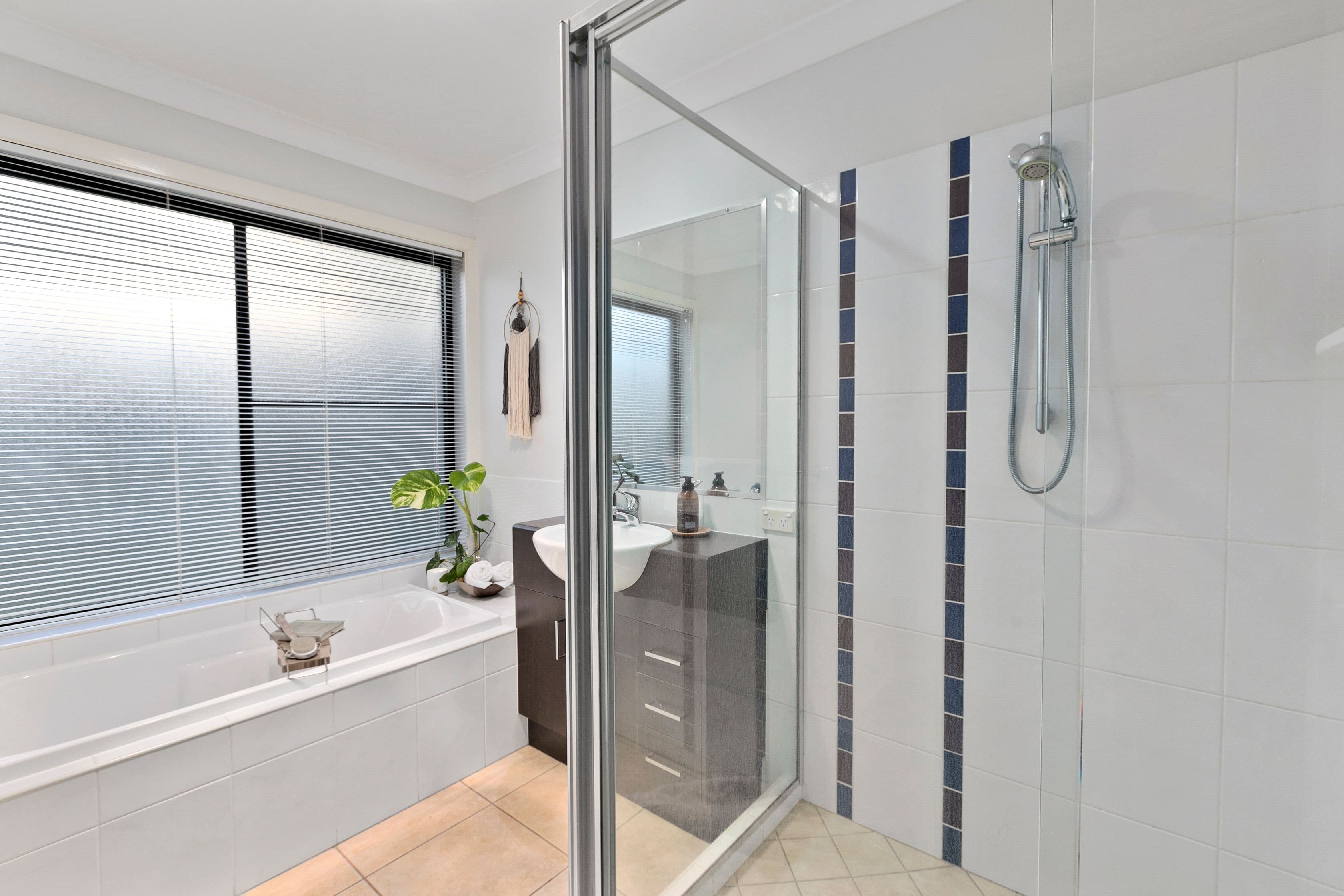11 Serene Place, Birkdale QLD 4159, Birkdale - Thumbnail 6